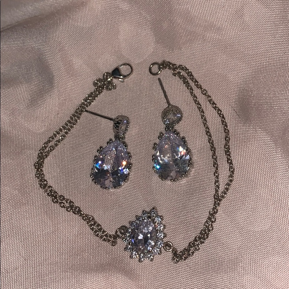 Tear drop earrings bracelet cz set